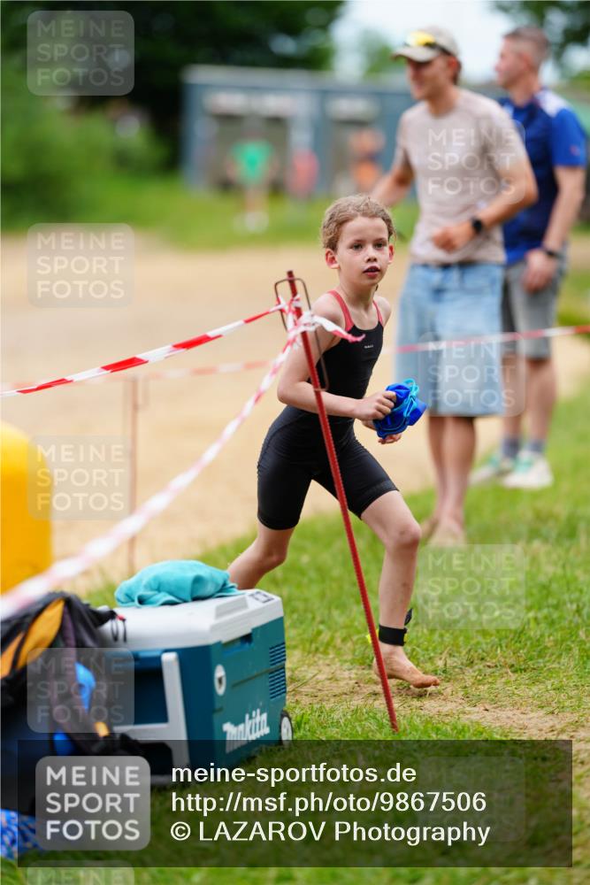21.06.2026 - 29. Vierlanden-Triathlon LAZAROV Photography http://msf.ph/oto/9867506 21.06.2026 15:02:32 Schwimmen  meine-sportfotos.de