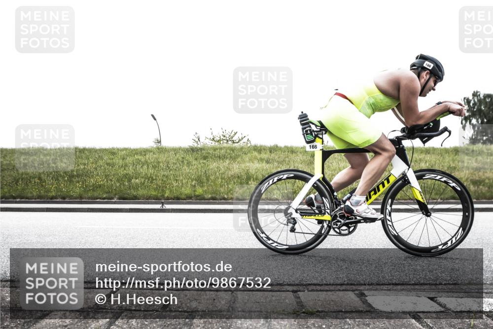 21.06.2026 - 29. Vierlanden-Triathlon H.Heesch http://msf.ph/oto/9867532 21.06.2026 10:34:46 Radfahren 122, 155, 166, 219, 414, 560 meine-sportfotos.de