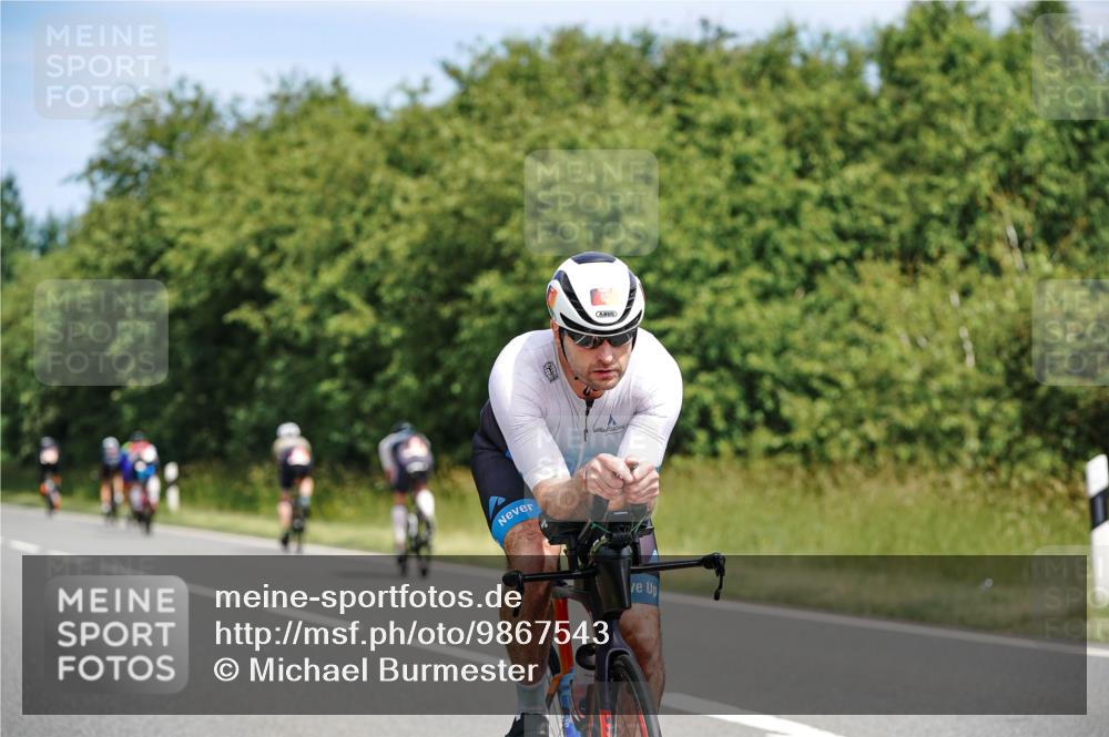 21.06.2026 - Viking Triathlon Michael Burmester http://msf.ph/oto/9867543 21.06.2026 12:18:46 Radfahren 31, 52, 80, 82, 170, 217, 233, 323, 371, 391, 452, 496, 516 meine-sportfotos.de