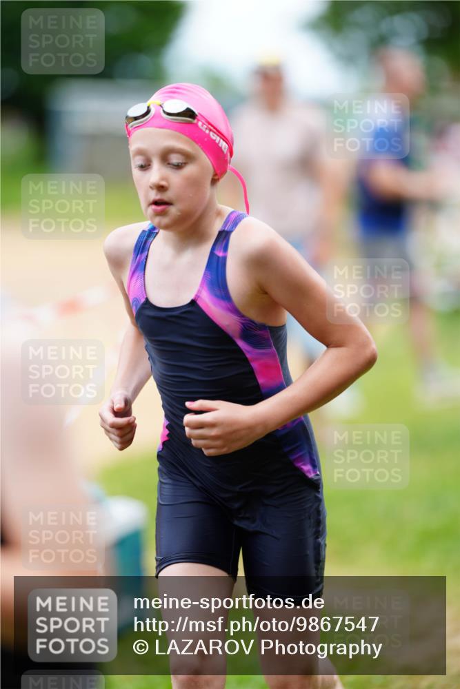 21.06.2026 - 29. Vierlanden-Triathlon LAZAROV Photography http://msf.ph/oto/9867547 21.06.2026 15:02:45 Schwimmen  meine-sportfotos.de