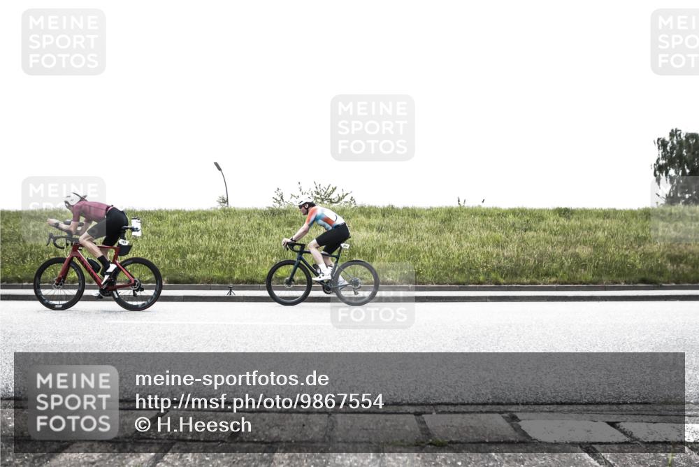 21.06.2026 - 29. Vierlanden-Triathlon H.Heesch http://msf.ph/oto/9867554 21.06.2026 10:35:07 Radfahren 47, 157, 187, 320, 334, 430, 525 meine-sportfotos.de