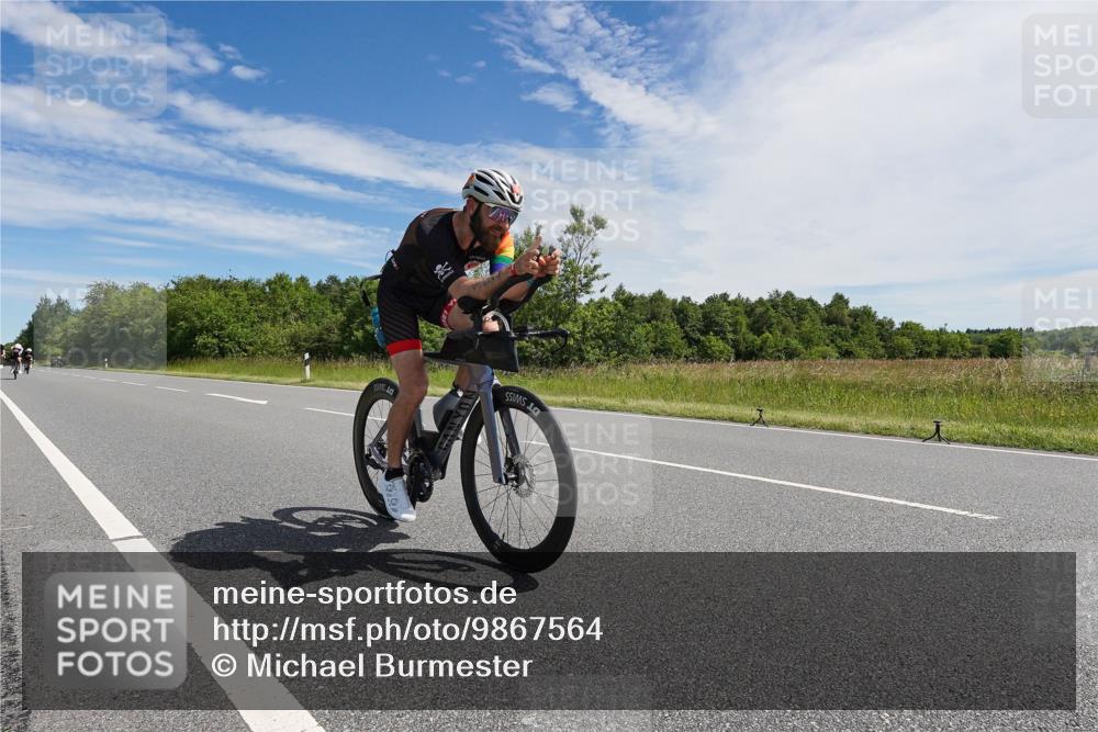 21.06.2026 - Viking Triathlon Michael Burmester http://msf.ph/oto/9867564 21.06.2026 11:39:51 Radfahren 2, 19, 21, 91, 173, 192, 194, 194, 313, 380 meine-sportfotos.de