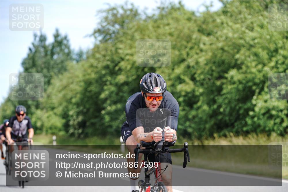 21.06.2026 - Viking Triathlon Michael Burmester http://msf.ph/oto/9867599 21.06.2026 12:19:03 Radfahren 39, 52, 171, 325, 452, 496, 516, 517, 648, 656, 662 meine-sportfotos.de