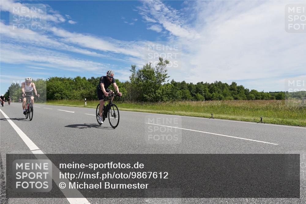 21.06.2026 - Viking Triathlon Michael Burmester http://msf.ph/oto/9867612 21.06.2026 11:40:14 Radfahren 21, 144, 196, 205, 350, 540, 555, 607, 628, 639 meine-sportfotos.de