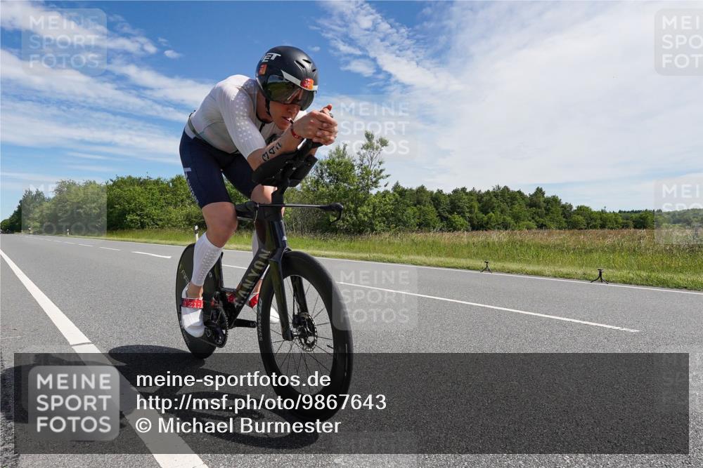21.06.2026 - Viking Triathlon Michael Burmester http://msf.ph/oto/9867643 21.06.2026 11:40:33 Radfahren 7, 144, 155, 161, 342, 425, 465, 475, 554 meine-sportfotos.de