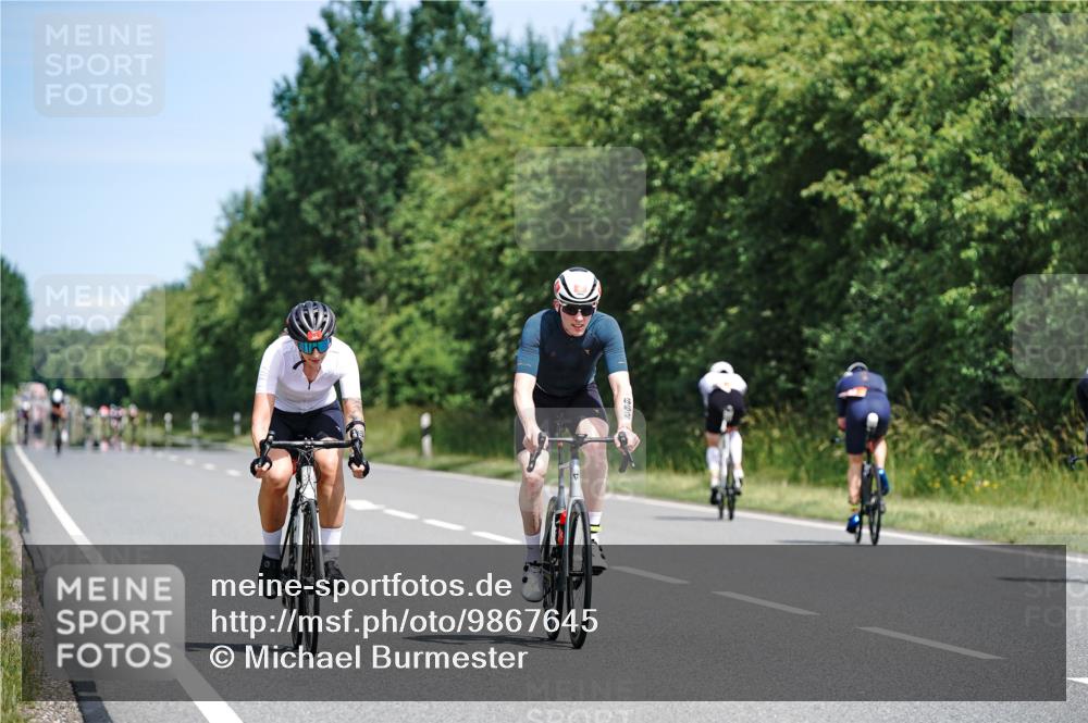 21.06.2026 - Viking Triathlon Michael Burmester http://msf.ph/oto/9867645 21.06.2026 12:19:16 Radfahren 39, 171, 209, 325, 425, 443, 472, 517, 648, 648, 656, 662 meine-sportfotos.de
