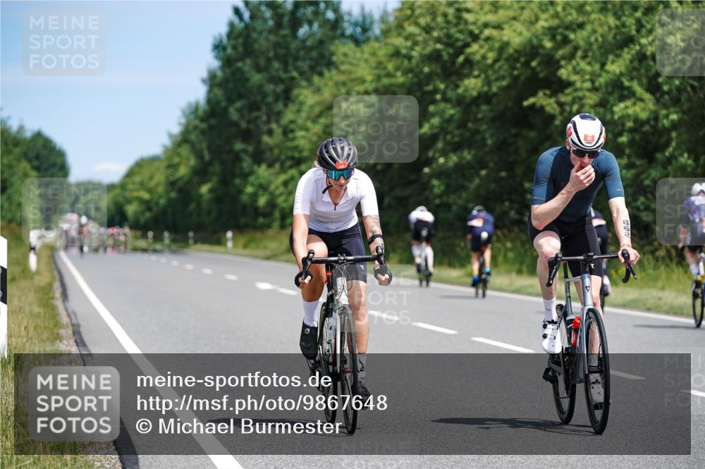 21.06.2026 - Viking Triathlon Michael Burmester http://msf.ph/oto/9867648 21.06.2026 12:19:17 Radfahren 39, 171, 209, 425, 443, 472, 517, 648, 648, 656, 662 meine-sportfotos.de