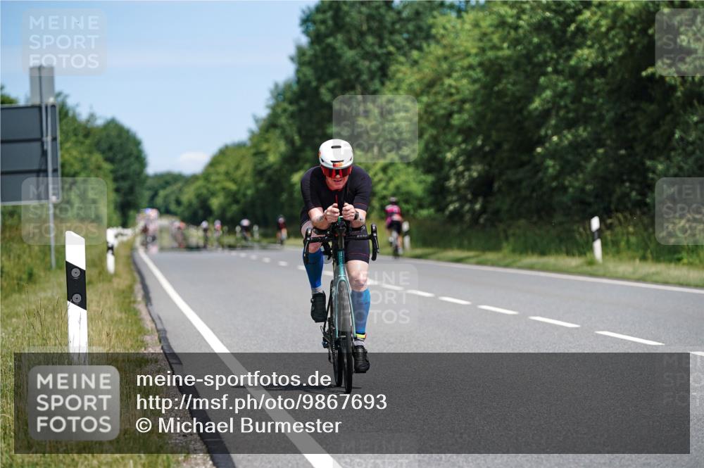 21.06.2026 - Viking Triathlon Michael Burmester http://msf.ph/oto/9867693 21.06.2026 12:19:47 Radfahren 42, 133, 133, 144, 231, 343, 421, 441, 443 meine-sportfotos.de
