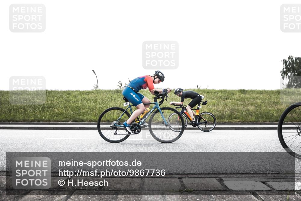 21.06.2026 - 29. Vierlanden-Triathlon H.Heesch http://msf.ph/oto/9867736 21.06.2026 10:37:51 Radfahren 20, 27, 35, 67, 233, 275, 336, 429, 437 meine-sportfotos.de