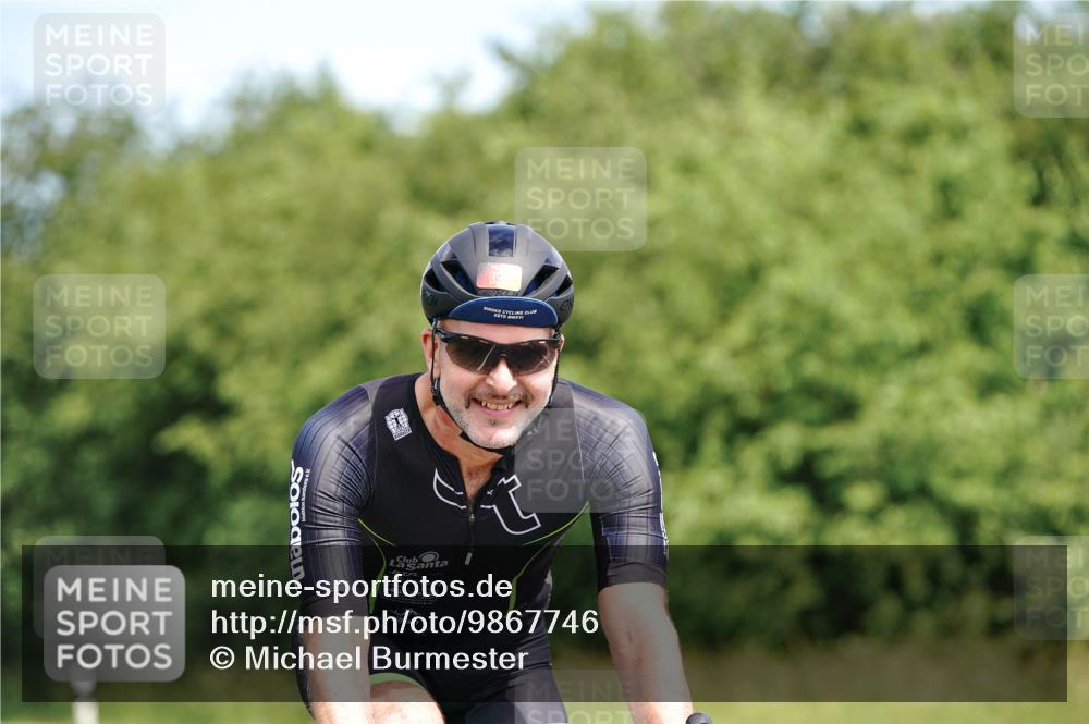 21.06.2026 - Viking Triathlon Michael Burmester http://msf.ph/oto/9867746 21.06.2026 12:20:51 Radfahren 13, 213, 339, 344, 375, 379, 395, 398, 400, 607, 628, 643 meine-sportfotos.de