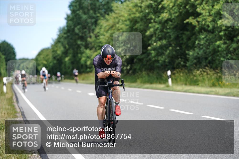 21.06.2026 - Viking Triathlon Michael Burmester http://msf.ph/oto/9867754 21.06.2026 12:20:54 Radfahren 13, 339, 344, 375, 395, 398, 400, 607, 628, 643 meine-sportfotos.de