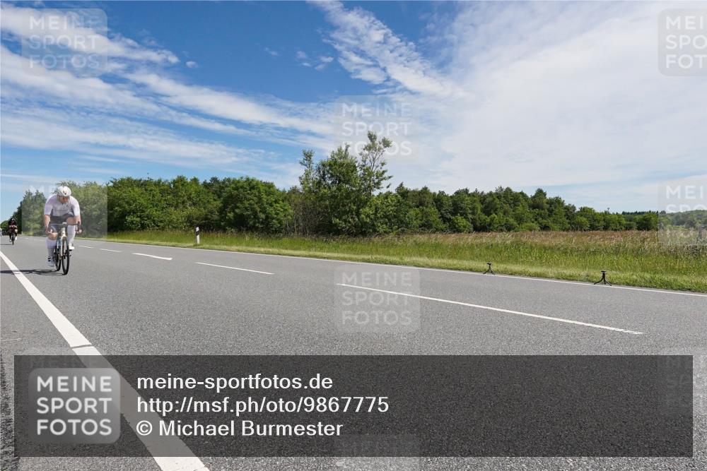 21.06.2026 - Viking Triathlon Michael Burmester http://msf.ph/oto/9867775 21.06.2026 11:41:33 Radfahren 25, 214, 219, 222, 314, 322, 407, 508, 547, 549, 575 meine-sportfotos.de