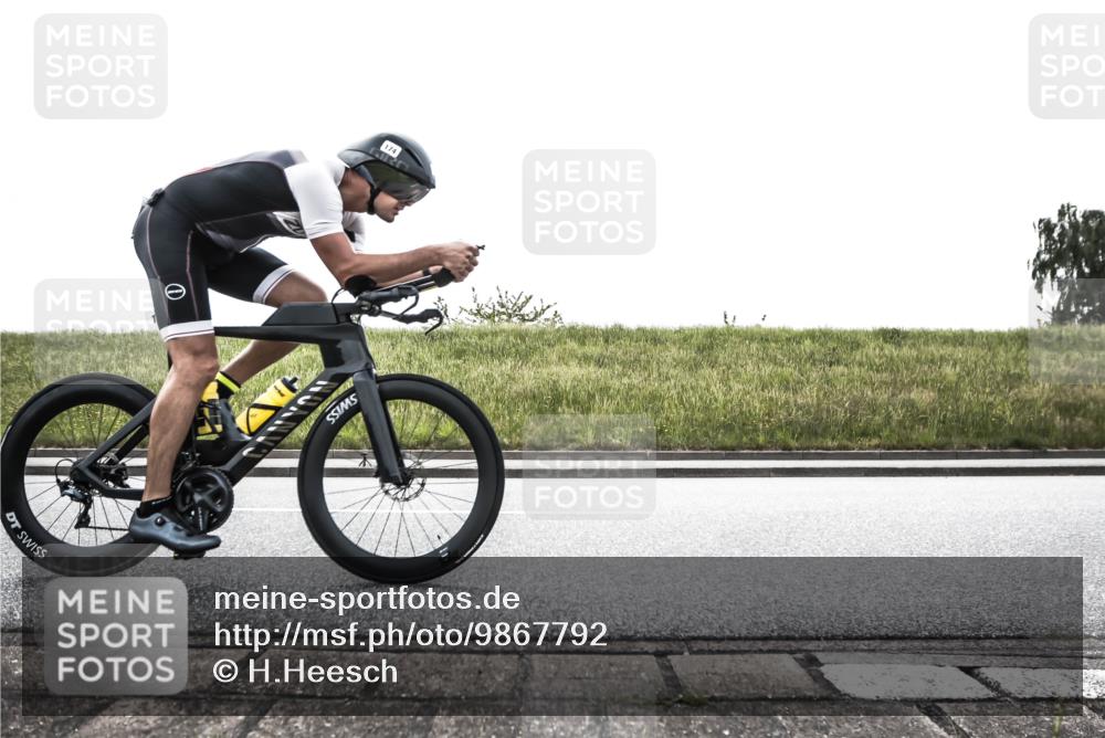 21.06.2026 - 29. Vierlanden-Triathlon H.Heesch http://msf.ph/oto/9867792 21.06.2026 10:39:19 Radfahren 174, 181 meine-sportfotos.de