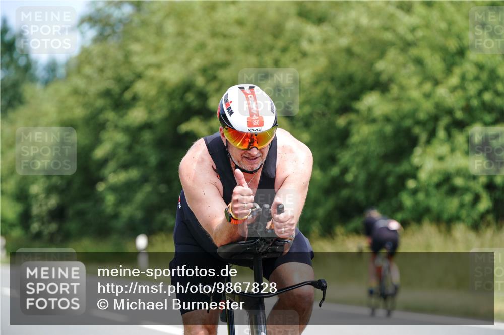 21.06.2026 - Viking Triathlon Michael Burmester http://msf.ph/oto/9867828 21.06.2026 12:21:35 Radfahren 100, 100, 102, 147, 161, 214, 234, 249, 275, 399, 465, 475, 505, 508, 533, 624, 632, 650 meine-sportfotos.de
