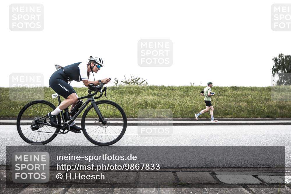 21.06.2026 - 29. Vierlanden-Triathlon H.Heesch http://msf.ph/oto/9867833 21.06.2026 10:40:40 Radfahren 151, 199, 280 meine-sportfotos.de
