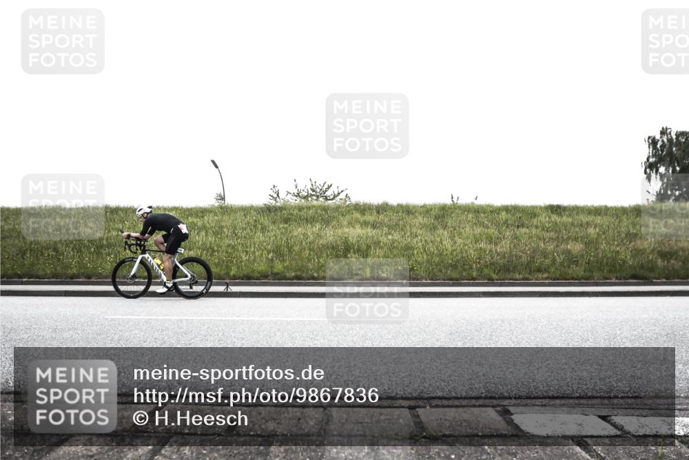 21.06.2026 - 29. Vierlanden-Triathlon H.Heesch http://msf.ph/oto/9867836 21.06.2026 10:40:49 Radfahren 3, 151, 165, 180, 269, 289, 316 meine-sportfotos.de