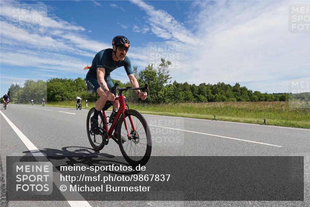 21.06.2026 - Viking Triathlon Michael Burmester http://msf.ph/oto/9867837 21.06.2026 11:42:21 Radfahren 83, 124, 142, 172, 331, 517, 556 meine-sportfotos.de