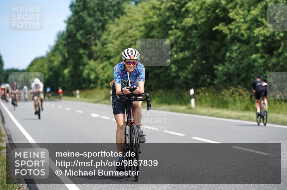 21.06.2026 - Viking Triathlon Michael Burmester http://msf.ph/oto/9867839 21.06.2026 12:21:37 Radfahren 100, 100, 102, 147, 161, 202, 214, 234, 249, 275, 399, 465, 469, 475, 505, 508, 533, 624, 632, 650 meine-sportfotos.de