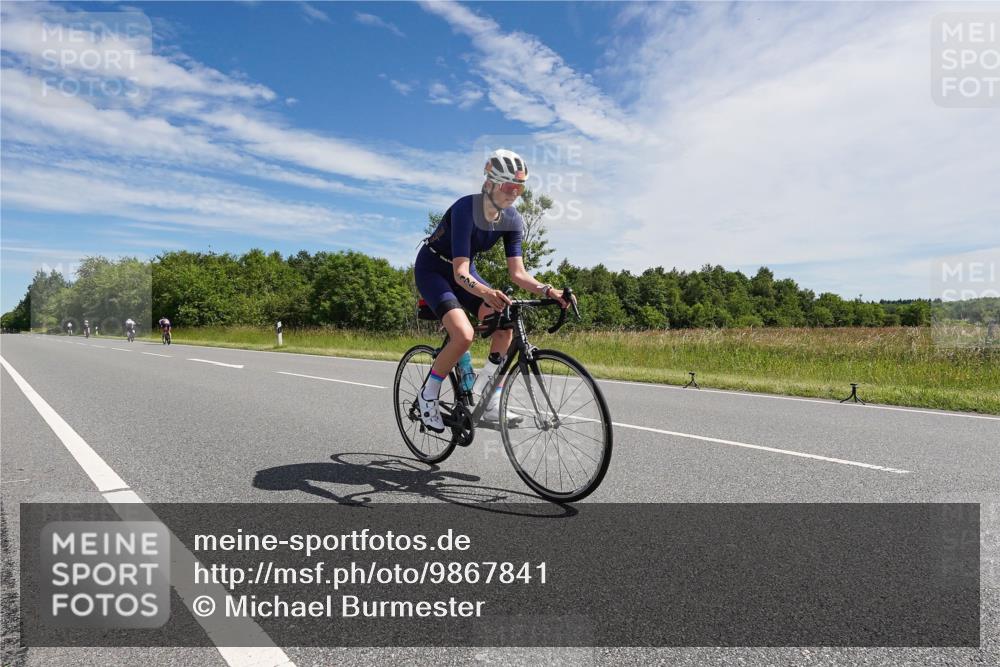 21.06.2026 - Viking Triathlon Michael Burmester http://msf.ph/oto/9867841 21.06.2026 11:42:23 Radfahren 83, 116, 124, 142, 172, 331, 517, 556 meine-sportfotos.de