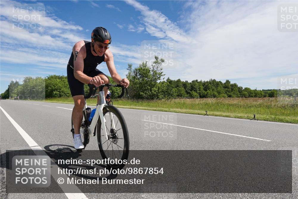 21.06.2026 - Viking Triathlon Michael Burmester http://msf.ph/oto/9867854 21.06.2026 11:42:28 Radfahren 116, 118, 124, 142, 172, 331, 556, 661 meine-sportfotos.de