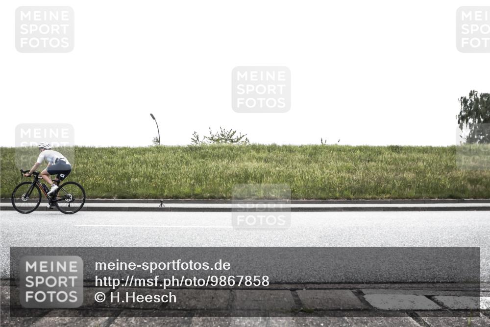 21.06.2026 - 29. Vierlanden-Triathlon H.Heesch http://msf.ph/oto/9867858 21.06.2026 10:40:59 Radfahren 39, 165, 231, 265, 269, 289, 301 meine-sportfotos.de