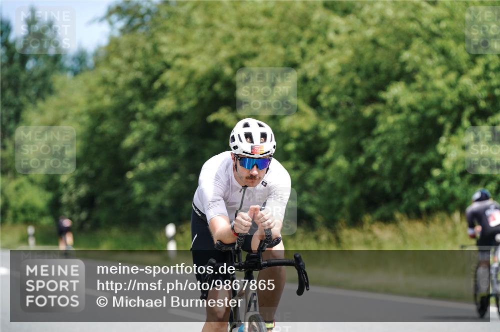 21.06.2026 - Viking Triathlon Michael Burmester http://msf.ph/oto/9867865 21.06.2026 12:21:42 Radfahren 100, 100, 102, 147, 161, 202, 214, 234, 249, 321, 341, 399, 465, 469, 475, 505, 508, 533, 624, 632, 650 meine-sportfotos.de