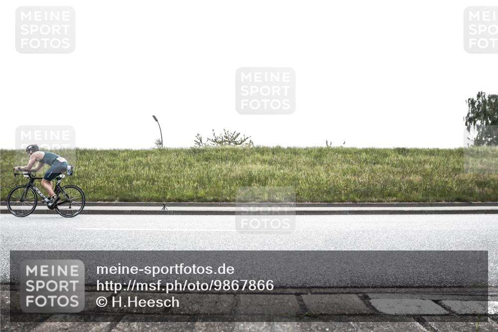 21.06.2026 - 29. Vierlanden-Triathlon H.Heesch http://msf.ph/oto/9867866 21.06.2026 10:41:03 Radfahren 39, 231, 265, 301 meine-sportfotos.de