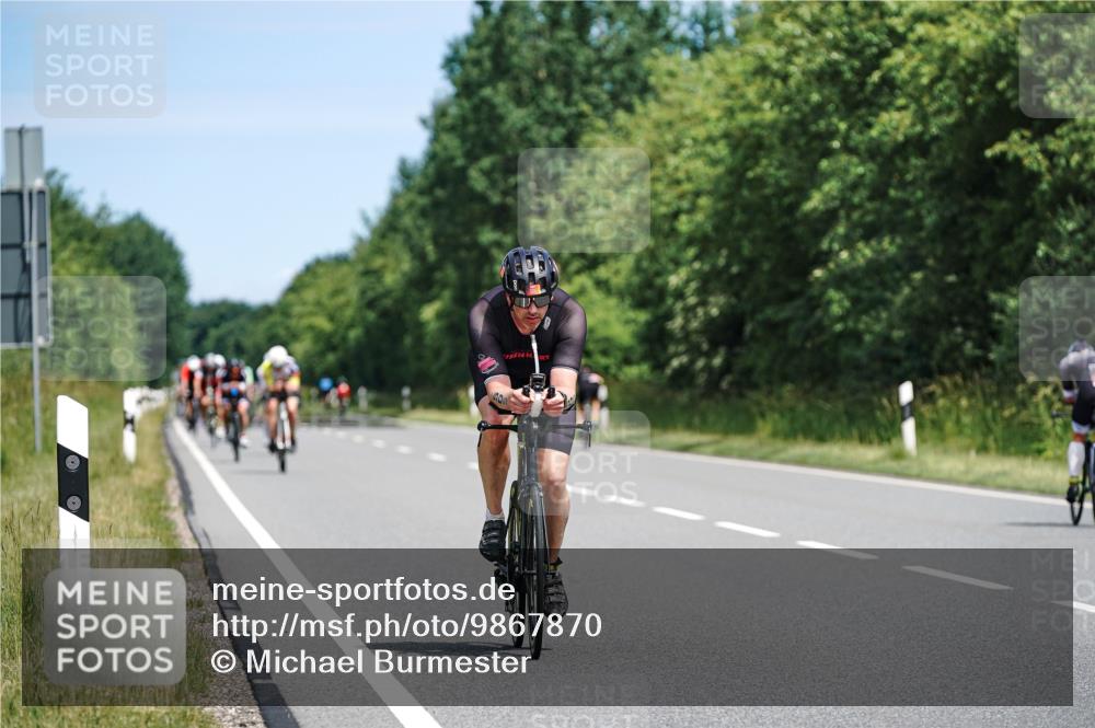 21.06.2026 - Viking Triathlon Michael Burmester http://msf.ph/oto/9867870 21.06.2026 12:21:44 Radfahren 100, 100, 102, 202, 214, 234, 321, 324, 341, 399, 465, 469, 475, 505, 508, 533, 624, 632, 650 meine-sportfotos.de