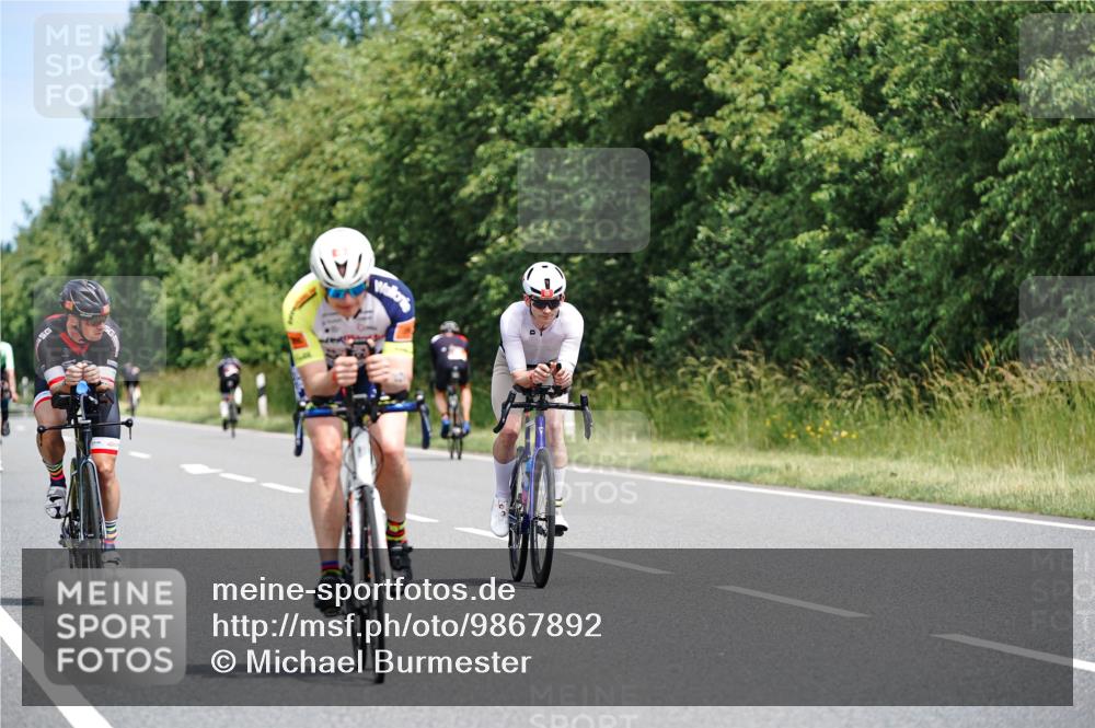 21.06.2026 - Viking Triathlon Michael Burmester http://msf.ph/oto/9867892 21.06.2026 12:21:50 Radfahren 41, 53, 86, 100, 100, 102, 202, 234, 243, 321, 324, 341, 465, 469, 475, 505, 533, 624, 632, 645, 668, 670 meine-sportfotos.de