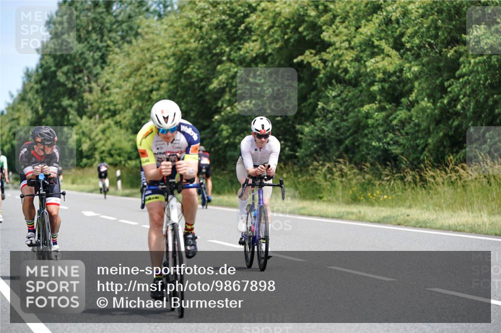 21.06.2026 - Viking Triathlon Michael Burmester http://msf.ph/oto/9867898 21.06.2026 12:21:50 Radfahren 41, 53, 86, 100, 100, 102, 202, 234, 243, 321, 324, 341, 465, 469, 475, 505, 533, 624, 632, 645, 668, 670 meine-sportfotos.de