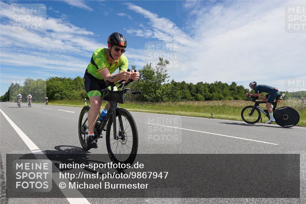 21.06.2026 - Viking Triathlon Michael Burmester http://msf.ph/oto/9867947 21.06.2026 11:43:40 Radfahren 31, 41, 58, 64, 66, 66, 68, 70, 86, 94, 101, 165, 316, 370, 371, 386, 419, 429, 441, 442, 546, 612, 668 meine-sportfotos.de
