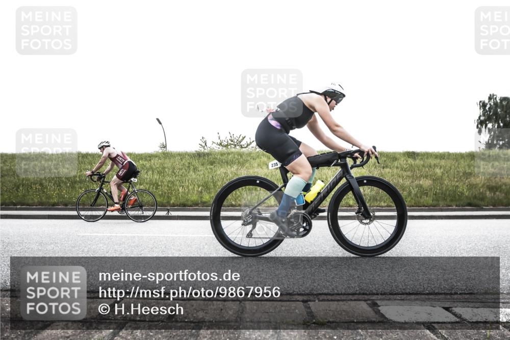 21.06.2026 - 29. Vierlanden-Triathlon H.Heesch http://msf.ph/oto/9867956 21.06.2026 10:42:46 Radfahren 91, 217, 235, 394 meine-sportfotos.de