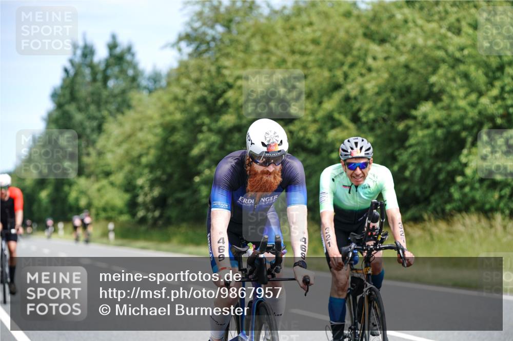 21.06.2026 - Viking Triathlon Michael Burmester http://msf.ph/oto/9867957 21.06.2026 12:21:55 Radfahren 41, 53, 83, 86, 100, 102, 202, 205, 219, 238, 239, 243, 321, 324, 341, 429, 456, 467, 469, 533, 624, 632, 645, 668, 670 meine-sportfotos.de