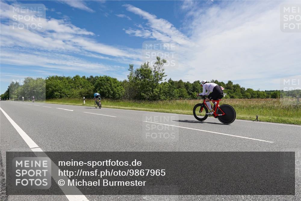 21.06.2026 - Viking Triathlon Michael Burmester http://msf.ph/oto/9867965 21.06.2026 11:43:55 Radfahren 20, 58, 66, 68, 68, 70, 70, 75, 255, 261, 370, 370, 386, 419, 419, 441, 442, 546, 612, 642 meine-sportfotos.de