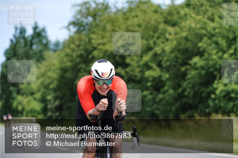21.06.2026 - Viking Triathlon Michael Burmester http://msf.ph/oto/9867983 21.06.2026 12:21:58 Radfahren 41, 53, 83, 86, 100, 202, 205, 219, 238, 239, 243, 321, 324, 341, 429, 456, 467, 469, 533, 624, 632, 645, 668, 670 meine-sportfotos.de