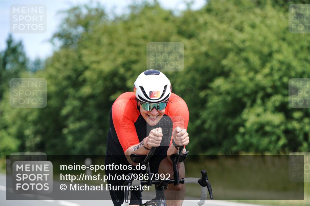 21.06.2026 - Viking Triathlon Michael Burmester http://msf.ph/oto/9867992 21.06.2026 12:21:58 Radfahren 41, 53, 83, 86, 100, 202, 205, 219, 238, 239, 243, 321, 324, 341, 429, 456, 467, 469, 533, 624, 632, 645, 668, 670 meine-sportfotos.de