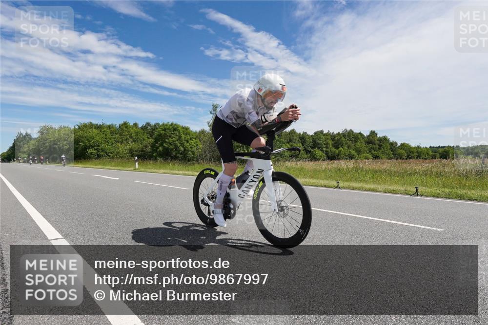 21.06.2026 - Viking Triathlon Michael Burmester http://msf.ph/oto/9867997 21.06.2026 11:44:05 Radfahren 20, 68, 70, 75, 255, 261, 348, 370, 374, 419, 463, 642, 670 meine-sportfotos.de