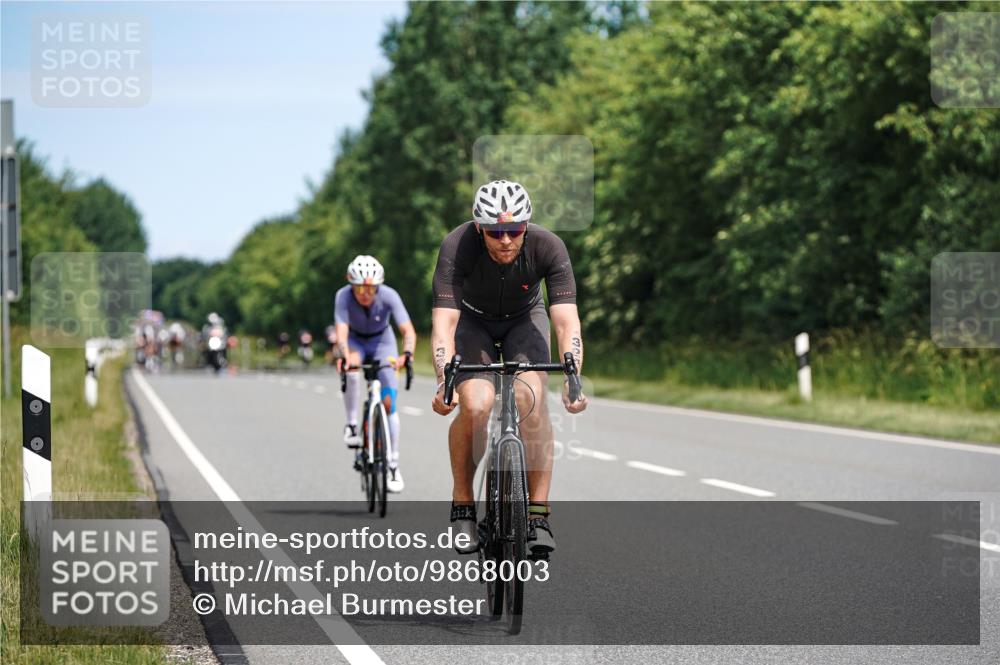21.06.2026 - Viking Triathlon Michael Burmester http://msf.ph/oto/9868003 21.06.2026 12:22:01 Radfahren 41, 53, 83, 86, 100, 202, 205, 219, 238, 239, 243, 321, 324, 341, 369, 429, 456, 467, 469, 533, 606, 632, 645, 668, 670 meine-sportfotos.de
