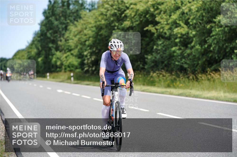 21.06.2026 - Viking Triathlon Michael Burmester http://msf.ph/oto/9868017 21.06.2026 12:22:03 Radfahren 41, 53, 83, 86, 202, 205, 219, 238, 239, 243, 318, 321, 324, 341, 369, 429, 456, 467, 469, 606, 645, 668, 670 meine-sportfotos.de