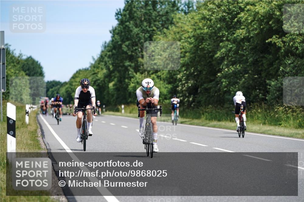 21.06.2026 - Viking Triathlon Michael Burmester http://msf.ph/oto/9868025 21.06.2026 12:22:18 Radfahren 53, 83, 94, 132, 192, 205, 219, 238, 239, 262, 318, 369, 429, 456, 467, 523, 548, 606, 644 meine-sportfotos.de