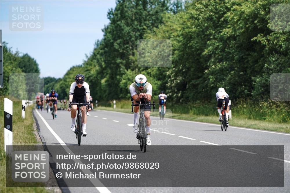 21.06.2026 - Viking Triathlon Michael Burmester http://msf.ph/oto/9868029 21.06.2026 12:22:19 Radfahren 83, 94, 132, 192, 205, 219, 238, 239, 262, 318, 369, 429, 456, 467, 523, 548, 606, 644 meine-sportfotos.de