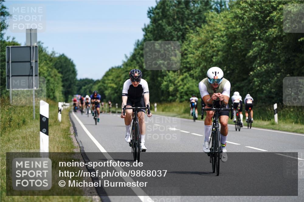 21.06.2026 - Viking Triathlon Michael Burmester http://msf.ph/oto/9868037 21.06.2026 12:22:19 Radfahren 83, 94, 132, 192, 205, 219, 238, 239, 262, 318, 369, 429, 456, 467, 523, 548, 606, 644 meine-sportfotos.de