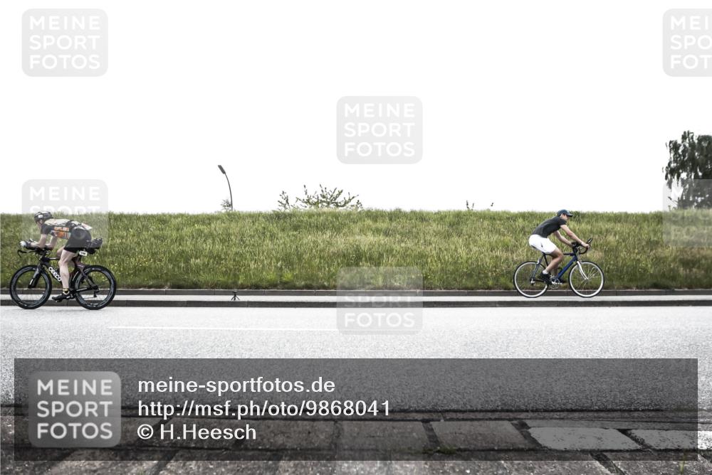 21.06.2026 - 29. Vierlanden-Triathlon H.Heesch http://msf.ph/oto/9868041 21.06.2026 10:43:36 Radfahren 103, 156, 224, 230 meine-sportfotos.de
