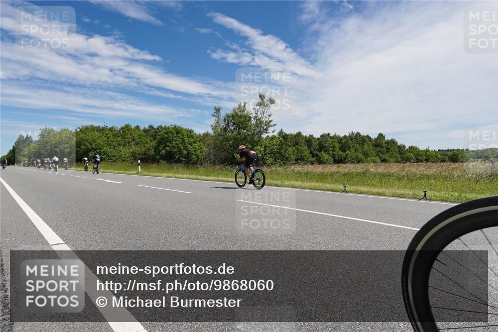 21.06.2026 - Viking Triathlon Michael Burmester http://msf.ph/oto/9868060 21.06.2026 11:44:26 Radfahren 44, 56, 84, 163, 166, 199, 211, 252, 282, 289, 348, 348, 374, 387, 411, 509, 561, 608, 613, 643 meine-sportfotos.de