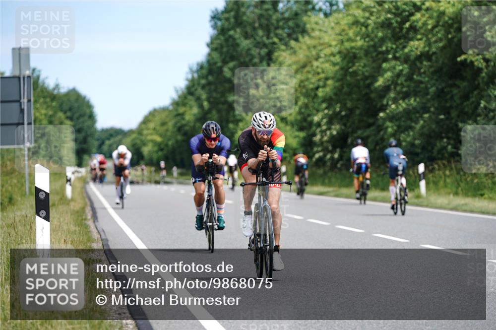 21.06.2026 - Viking Triathlon Michael Burmester http://msf.ph/oto/9868075 21.06.2026 12:22:24 Radfahren 94, 132, 142, 192, 262, 279, 318, 329, 369, 442, 523, 548, 606, 644 meine-sportfotos.de