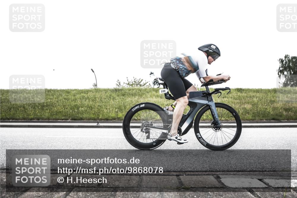 21.06.2026 - 29. Vierlanden-Triathlon H.Heesch http://msf.ph/oto/9868078 21.06.2026 10:44:10 Radfahren 50, 109, 135, 220, 228, 245, 357, 359 meine-sportfotos.de