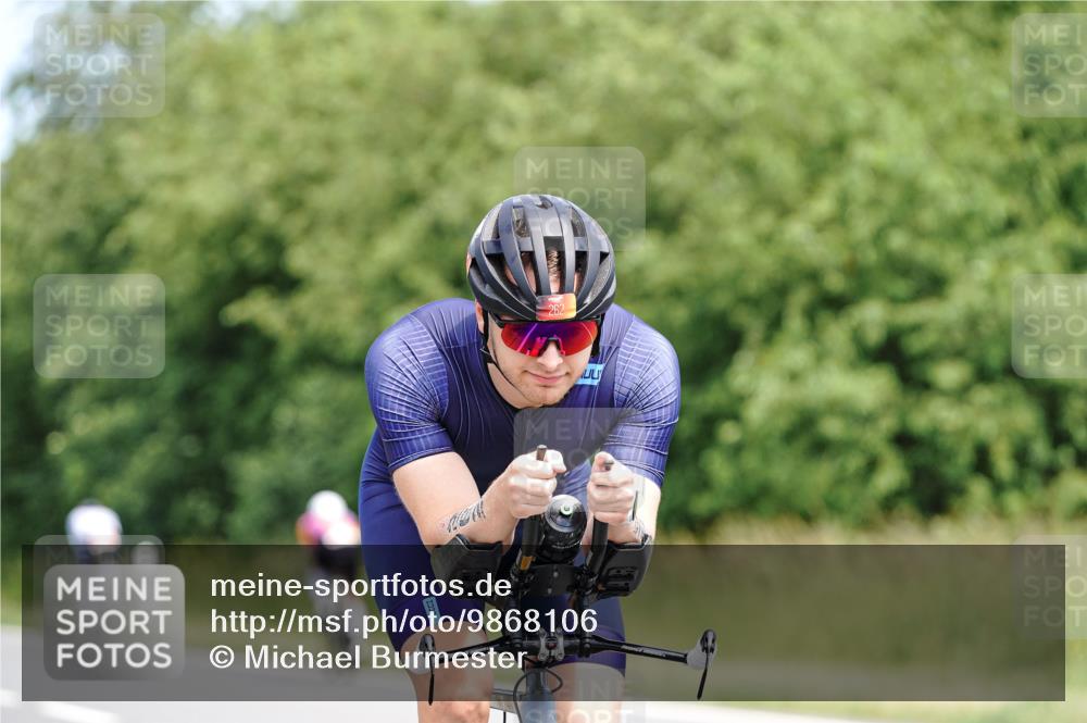 21.06.2026 - Viking Triathlon Michael Burmester http://msf.ph/oto/9868106 21.06.2026 12:22:27 Radfahren 94, 132, 134, 142, 192, 262, 279, 318, 329, 369, 442, 523, 548, 577, 606, 644 meine-sportfotos.de