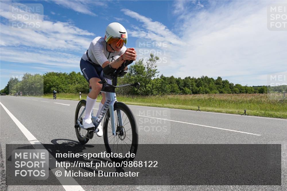 21.06.2026 - Viking Triathlon Michael Burmester http://msf.ph/oto/9868122 21.06.2026 11:44:44 Radfahren 56, 63, 162, 257, 266, 548 meine-sportfotos.de