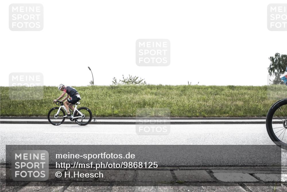 21.06.2026 - 29. Vierlanden-Triathlon H.Heesch http://msf.ph/oto/9868125 21.06.2026 10:44:35 Radfahren 173, 227, 399, 434 meine-sportfotos.de