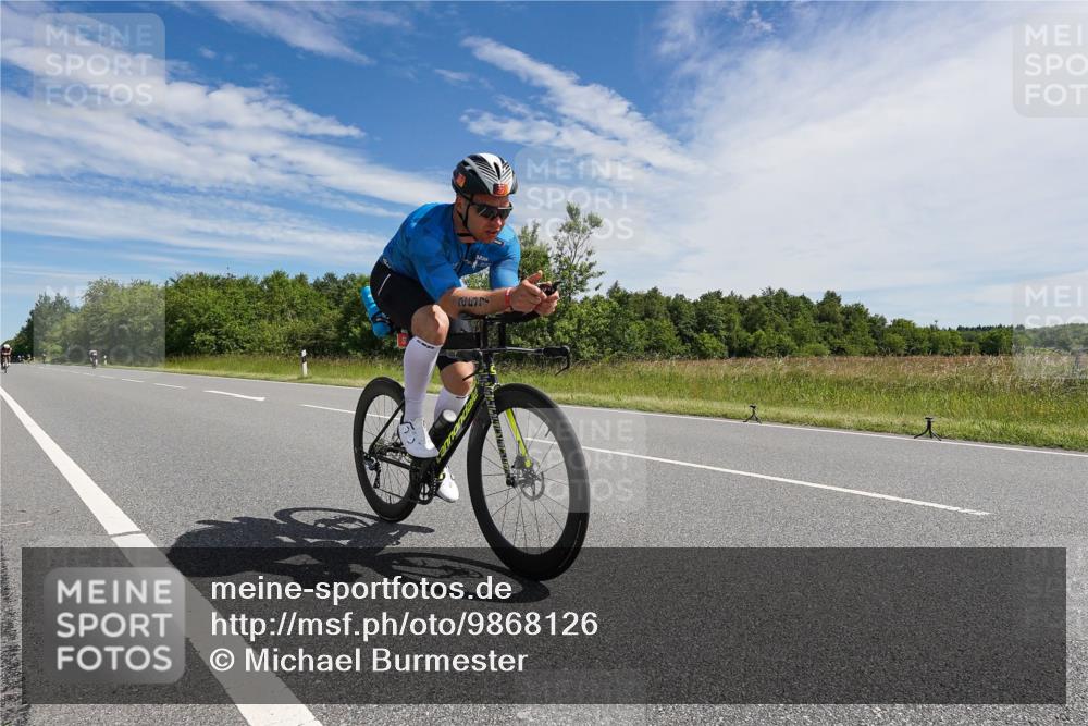 21.06.2026 - Viking Triathlon Michael Burmester http://msf.ph/oto/9868126 21.06.2026 11:44:54 Radfahren 63, 99, 113, 162, 257, 266, 382, 460, 522 meine-sportfotos.de